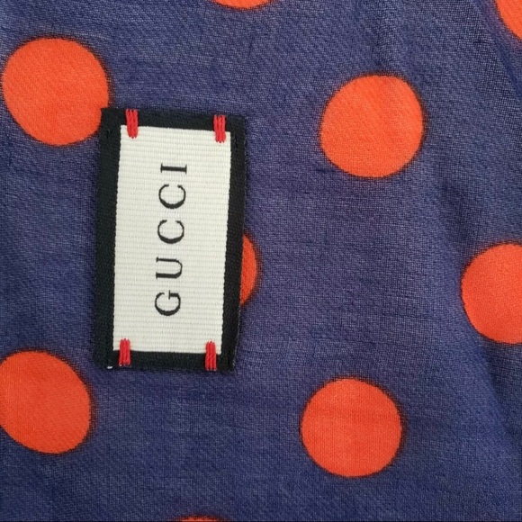 NWT Gucci 623130 Red Blue Vintage Logo Polka Dot Shawl Scarf 140cm x 140cm - Picture 5 of 8